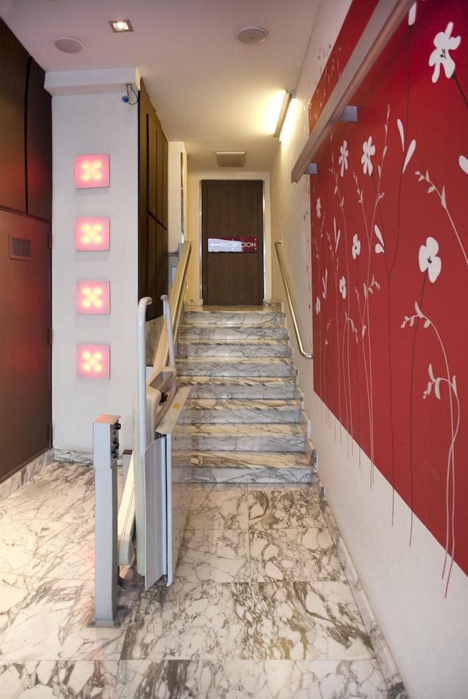 Apartamentos Parot Quality ซานตาเอวเลเรียเดสริว ภายนอก รูปภาพ