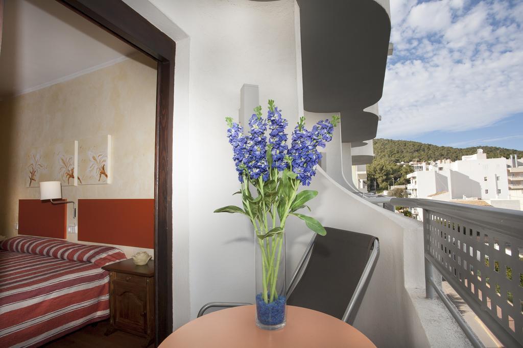 Apartamentos Parot Quality ซานตาเอวเลเรียเดสริว ห้อง รูปภาพ