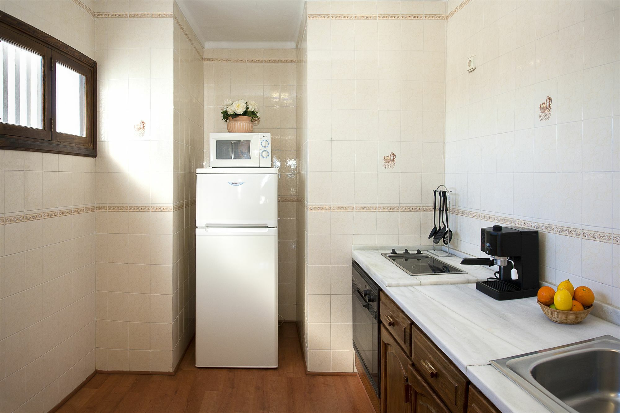 Apartamentos Parot Quality ซานตาเอวเลเรียเดสริว ภายนอก รูปภาพ